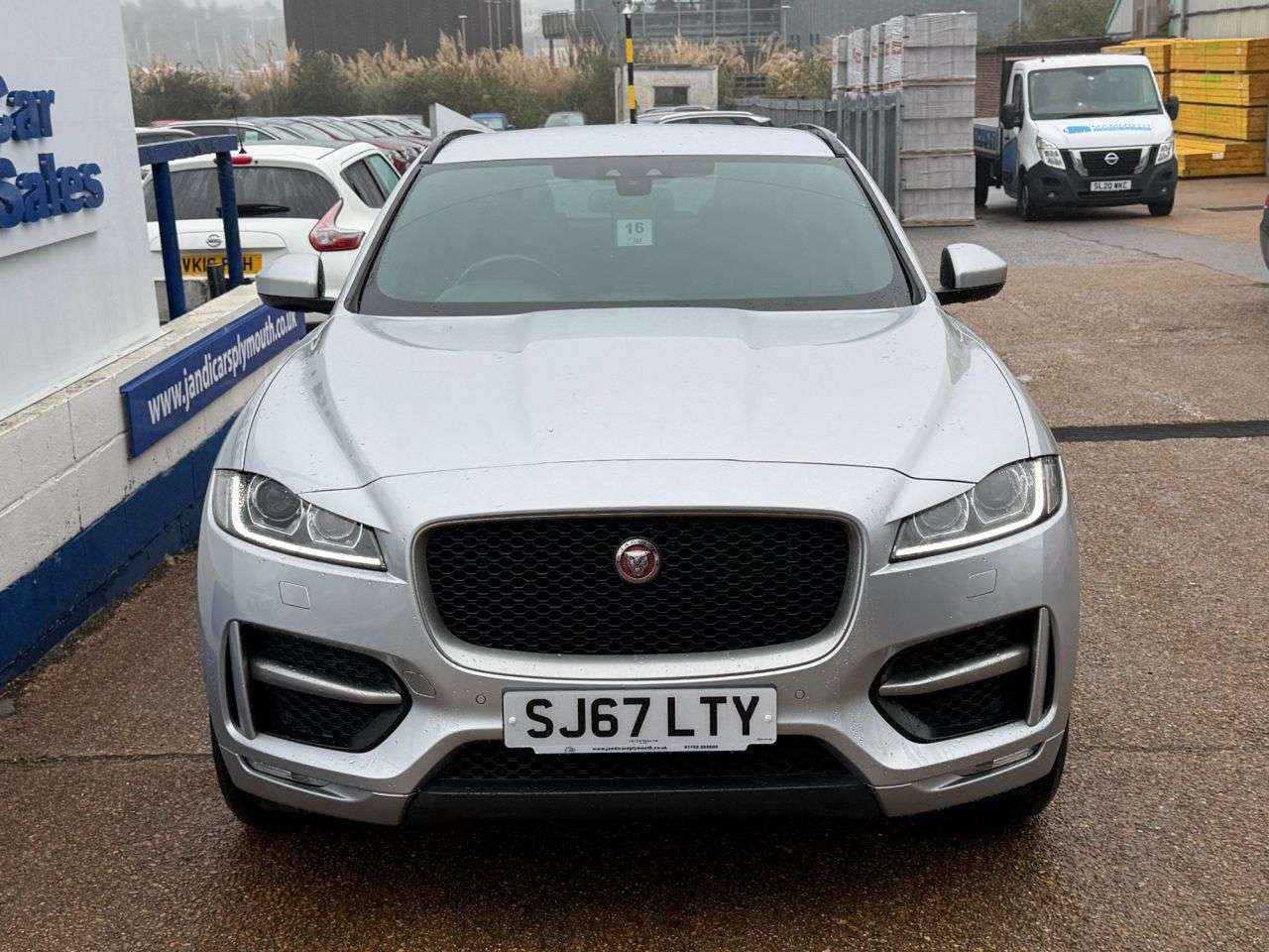 2017 JAGUAR F-PACE 2017 JAGUAR F-PACE