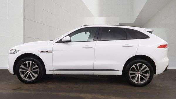 2017 JAGUAR F-PACE 2017 JAGUAR F-PACE