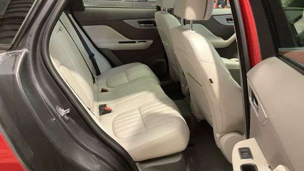 2018 JAGUAR F-PACE 2018 JAGUAR F-PACE