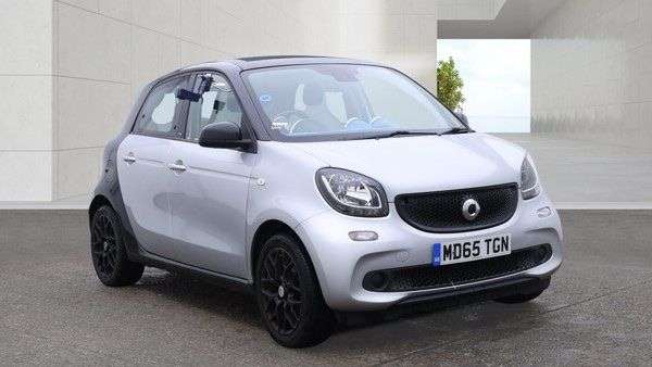 A 2015 SMART FORFOUR 0.9T Proxy (Premium) Hatchback 5dr Petrol Manual Euro 6 (s/s) (90 ps) GREAT A 2015 SMART FORFOUR 0.9T Proxy (Premium) Hatchback 5dr Petrol Manual Euro 6 (s/s) (90 ps) GREAT