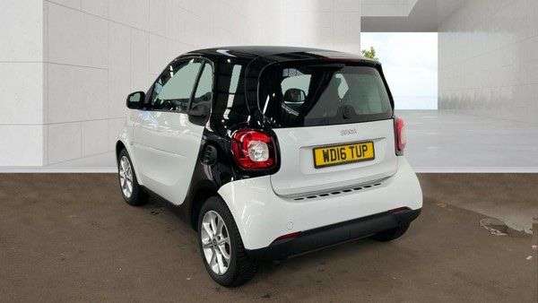 A 2016 SMART FORTWO 1.0 Passion Coupe 2dr Petrol Twinamic Euro 6 (s/s) (71 ps) A GREAT EXAMPLE A 2016 SMART FORTWO 1.0 Passion Coupe 2dr Petrol Twinamic Euro 6 (s/s) (71 ps) A GREAT EXAMPLE