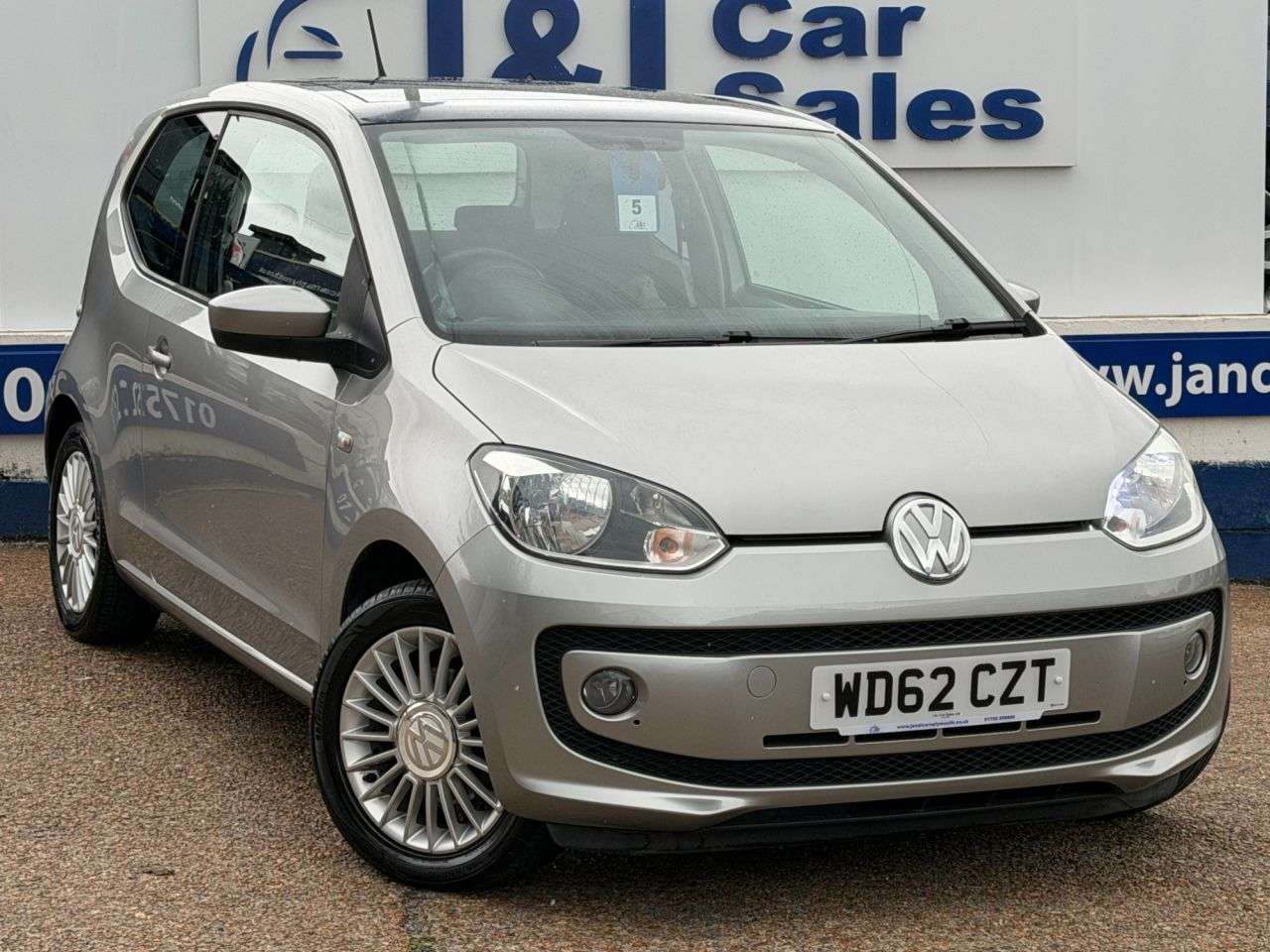 A 2012 VOLKSWAGEN UP! 1.0 High up! Hatchback 3dr Petrol Manual Euro 5 (75 ps) A GREAT EXAMPLE INS A 2012 VOLKSWAGEN UP! 1.0 High up! Hatchback 3dr Petrol Manual Euro 5 (75 ps) A GREAT EXAMPLE INS