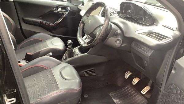 2018 PEUGEOT 208 2018 PEUGEOT 208