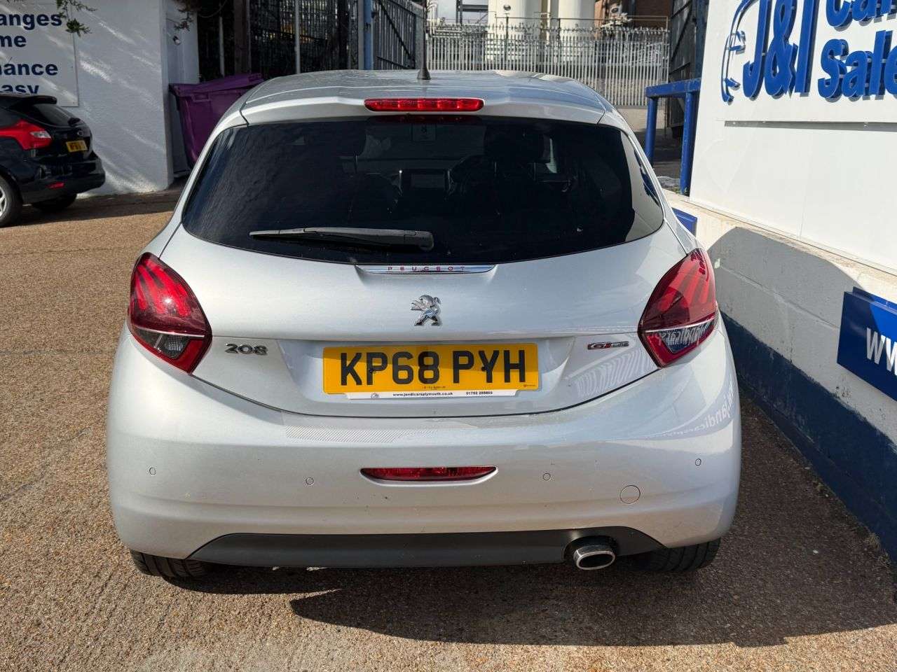 2018 PEUGEOT 208 2018 PEUGEOT 208