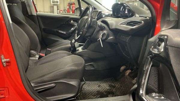 2016 PEUGEOT 208 2016 PEUGEOT 208
