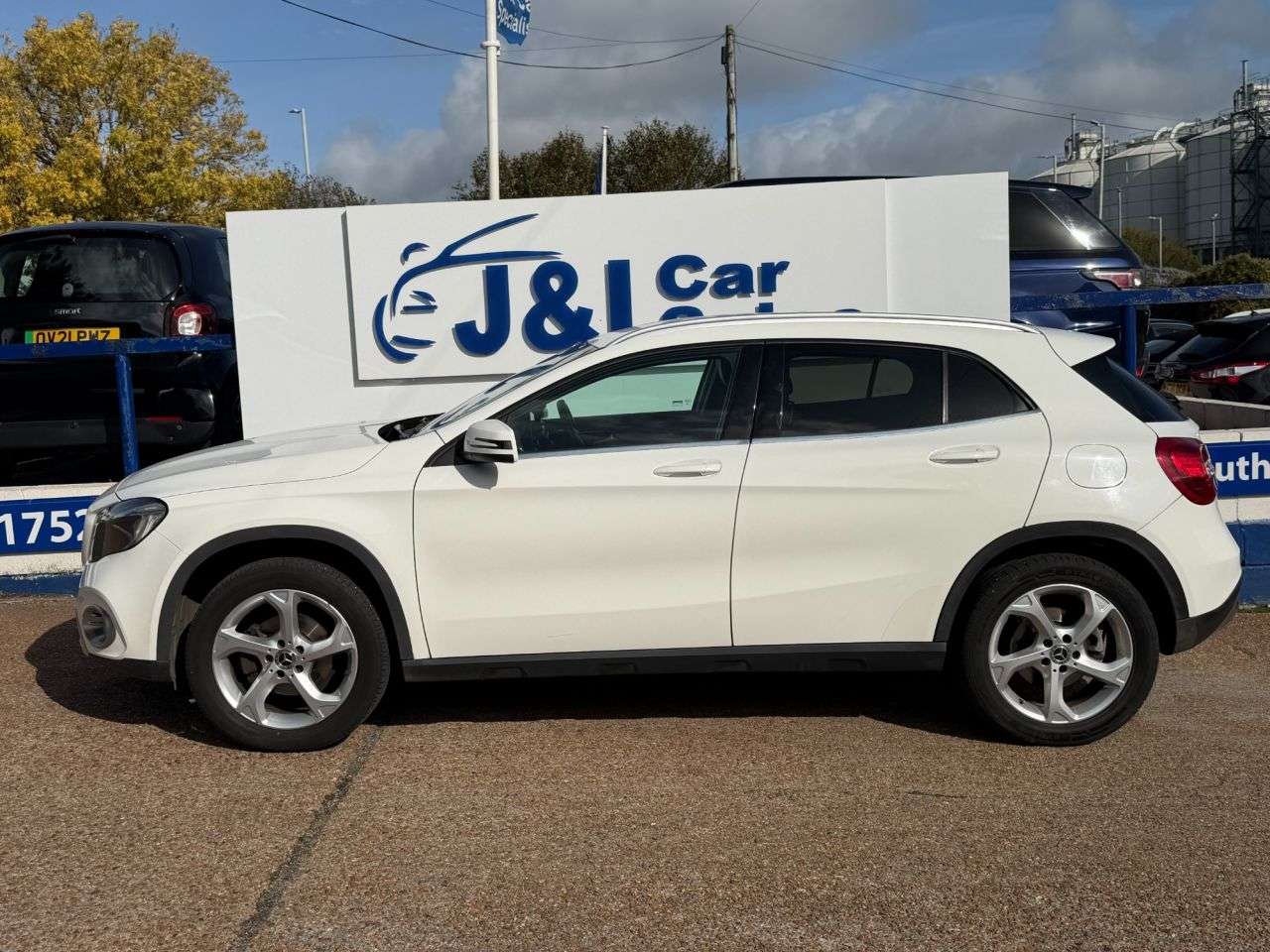 A 2018 MERCEDES-BENZ GLA 2.1 GLA200d Sport SUV 5dr Diesel Manual Euro 6 (s/s) (136 ps) GREAT SERVICE A 2018 MERCEDES-BENZ GLA 2.1 GLA200d Sport SUV 5dr Diesel Manual Euro 6 (s/s) (136 ps) GREAT SERVICE