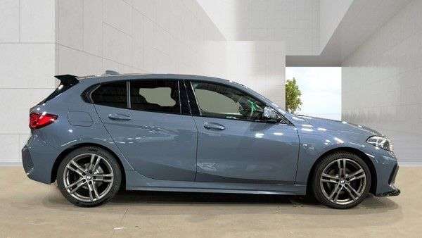 A 2020 BMW 1 SERIES 1.5 118i M Sport Hatchback 5dr Petrol DCT Euro 6 (s/s) (140 ps) GREAT SERVI A 2020 BMW 1 SERIES 1.5 118i M Sport Hatchback 5dr Petrol DCT Euro 6 (s/s) (140 ps) GREAT SERVI