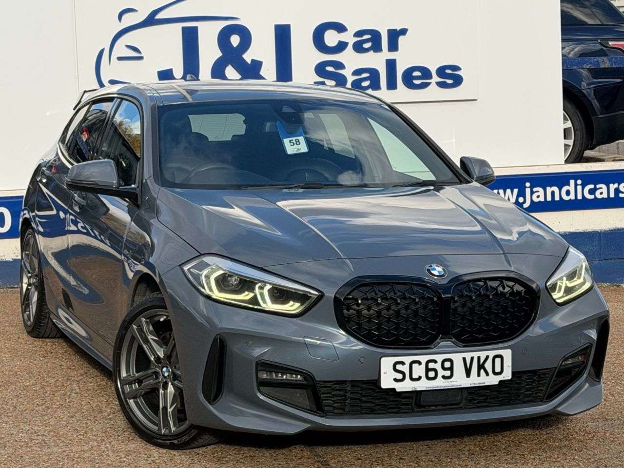 A 2020 BMW 1 SERIES 1.5 118i M Sport Hatchback 5dr Petrol DCT Euro 6 (s/s) (140 ps) GREAT SERVI A 2020 BMW 1 SERIES 1.5 118i M Sport Hatchback 5dr Petrol DCT Euro 6 (s/s) (140 ps) GREAT SERVI