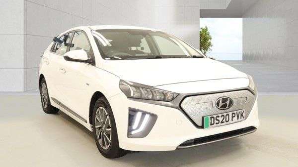 A 2020 HYUNDAI IONIQ 38.3kWh Premium Hatchback 5dr Electric Auto (136 ps) A GREAT EXAMPLE INSIDE A 2020 HYUNDAI IONIQ 38.3kWh Premium Hatchback 5dr Electric Auto (136 ps) A GREAT EXAMPLE INSIDE