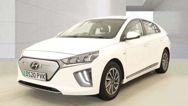 A 2020 HYUNDAI IONIQ 38.3kWh Premium Hatchback 5dr Electric Auto (136 ps) A GREAT EXAMPLE INSIDE A 2020 HYUNDAI IONIQ 38.3kWh Premium Hatchback 5dr Electric Auto (136 ps) A GREAT EXAMPLE INSIDE
