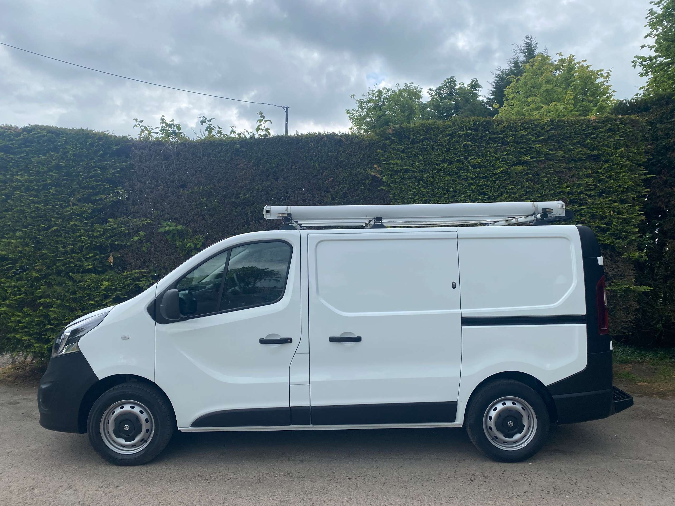 2018 VAUXHALL VIVARO 2018 VAUXHALL VIVARO
