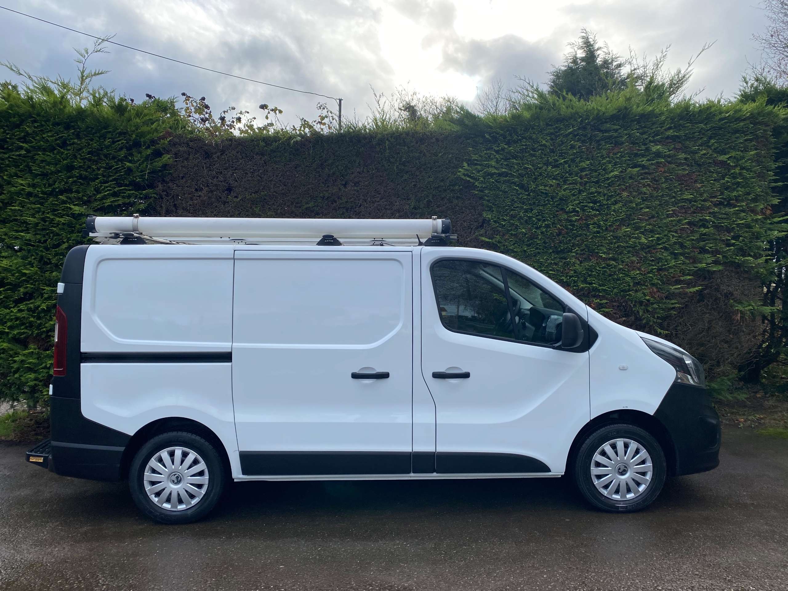 2018 VAUXHALL VIVARO 2018 VAUXHALL VIVARO