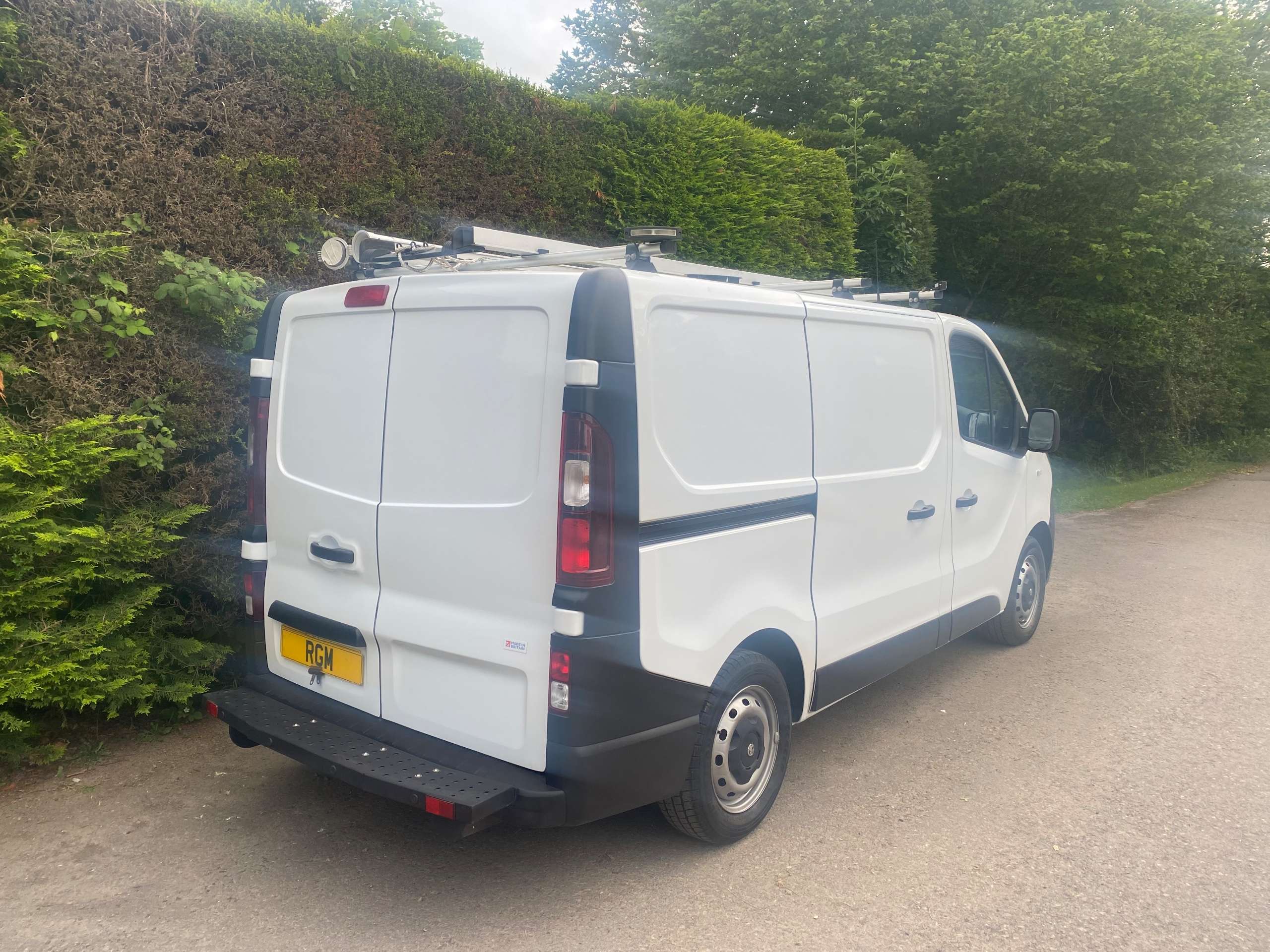 A 2019 VAUXHALL VIVARO 1.6 CDTi 2900 L1 H1 A/C VAN + vat A 2019 VAUXHALL VIVARO 1.6 CDTi 2900 L1 H1 A/C VAN + vat