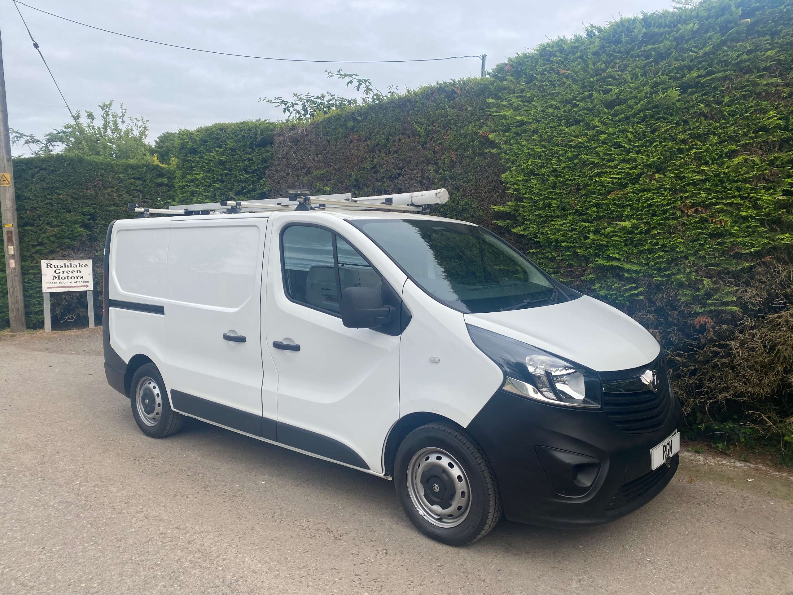 A 2019 VAUXHALL VIVARO 1.6 CDTi 2900 L1 H1 A/C VAN + vat A 2019 VAUXHALL VIVARO 1.6 CDTi 2900 L1 H1 A/C VAN + vat
