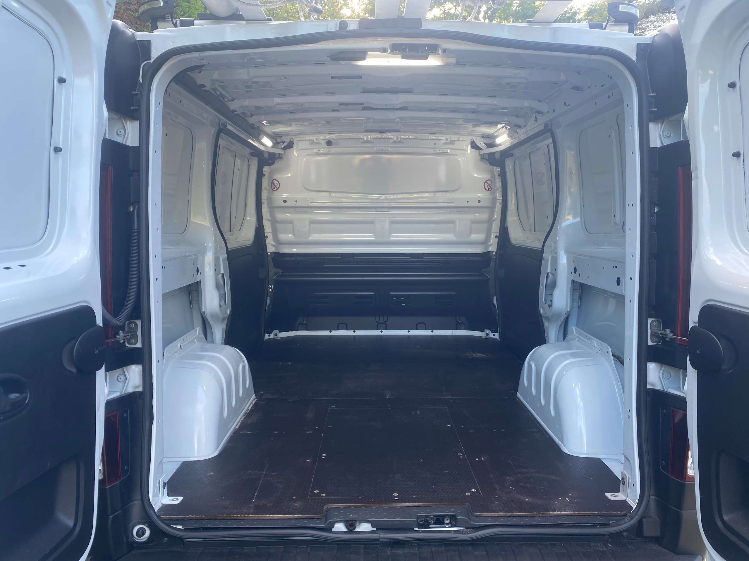 2018 VAUXHALL VIVARO 2018 VAUXHALL VIVARO