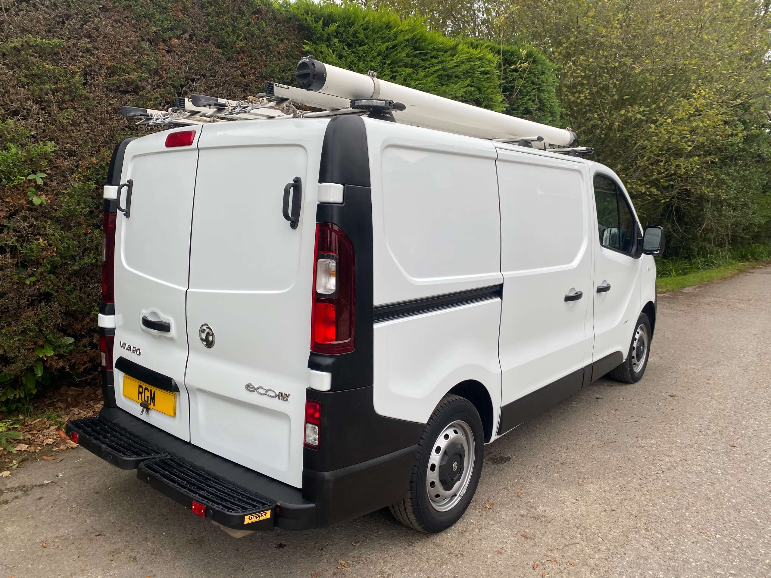 A 2017 VAUXHALL VIVARO 1.6 CDTi 2900 L1 H1 Euro 6 Van + vat A 2017 VAUXHALL VIVARO 1.6 CDTi 2900 L1 H1 Euro 6 Van + vat