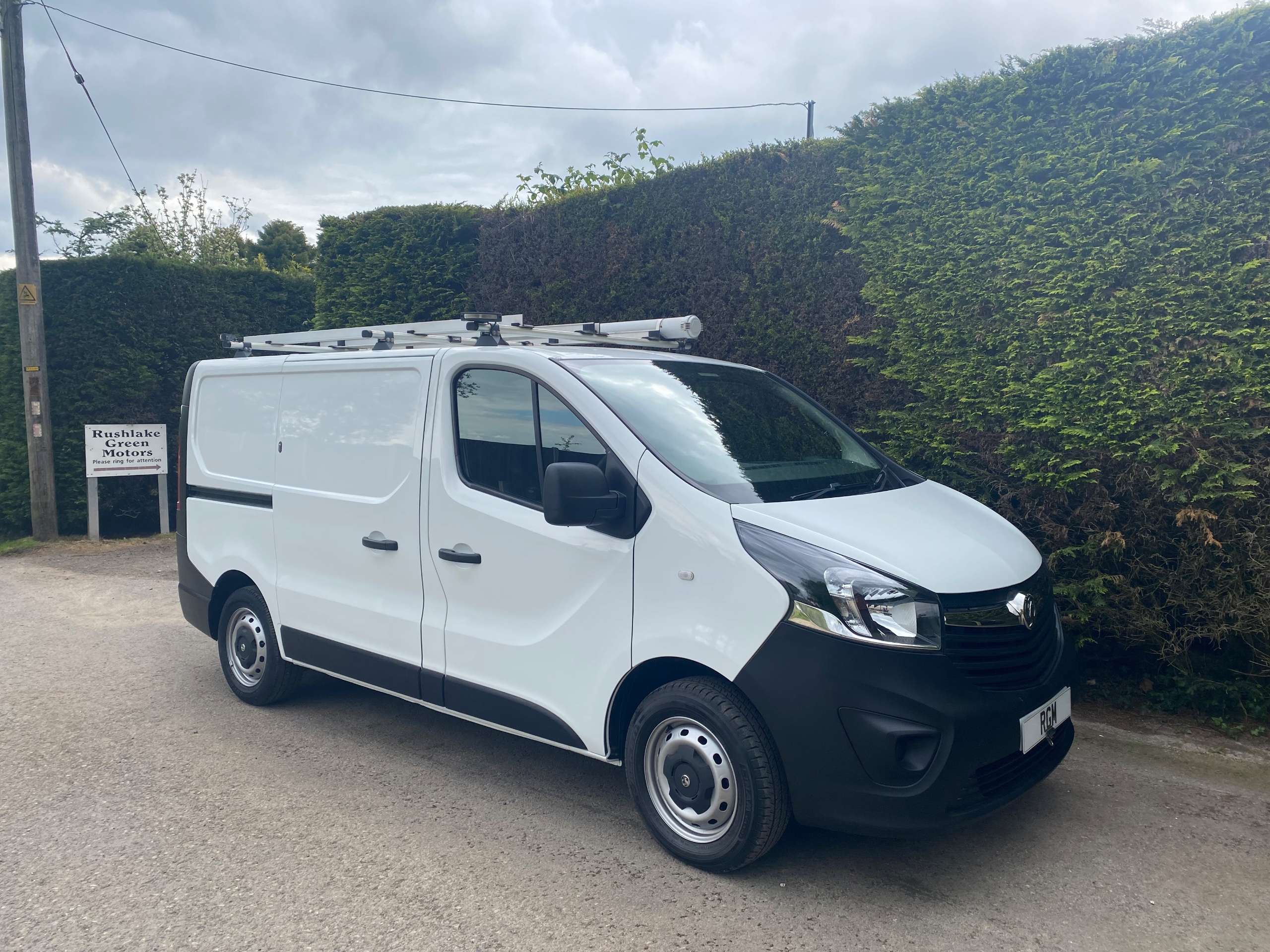 A 2018 VAUXHALL VIVARO 1.6 CDTi 2900 Panel Van L1 H1 + vat A 2018 VAUXHALL VIVARO 1.6 CDTi 2900 Panel Van L1 H1 + vat