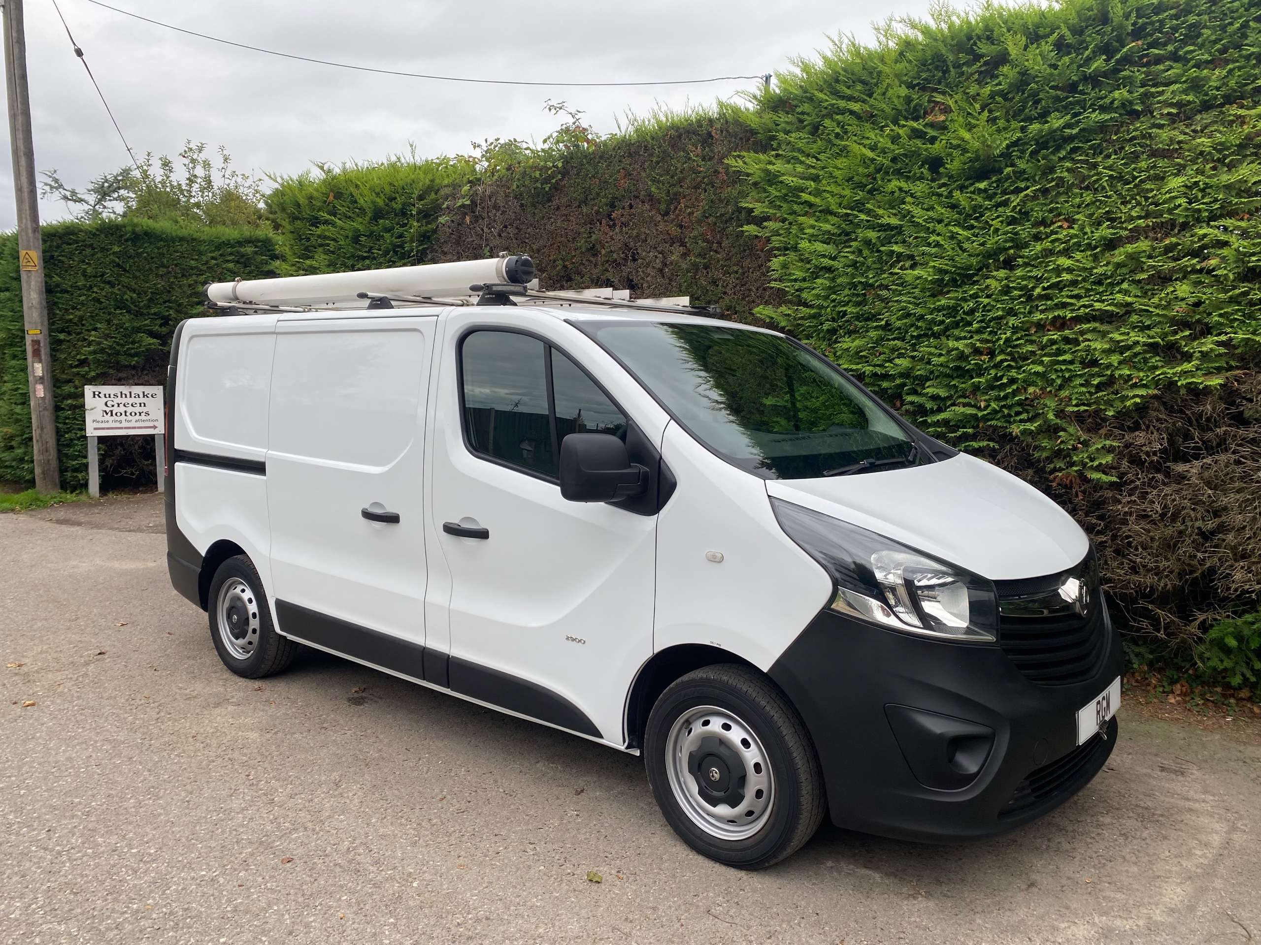 A 2017 VAUXHALL VIVARO 1.6 CDTi 2900 L1 H1 Euro 6 Van + vat A 2017 VAUXHALL VIVARO 1.6 CDTi 2900 L1 H1 Euro 6 Van + vat