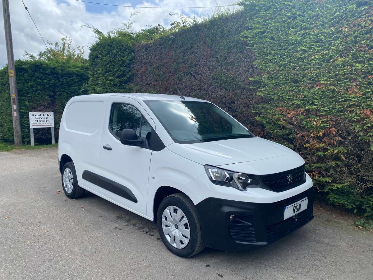 Check out this Peugeot Partner 2019 Diesel Manual