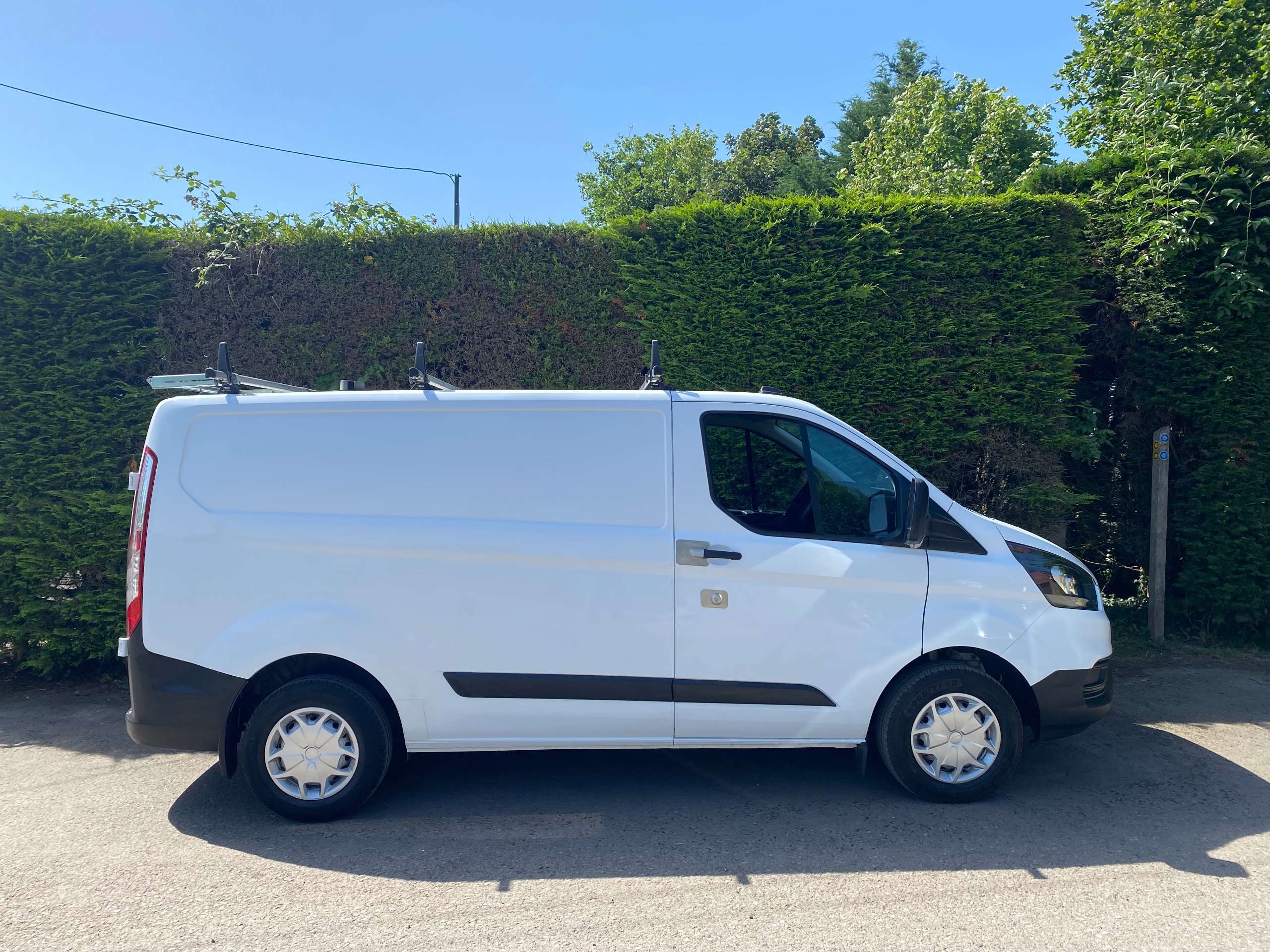 A 2020 FORD TRANSIT CUSTOM 2.0 300 EcoBlue Leaderl L1 H1 Euro 6 Van + vat A 2020 FORD TRANSIT CUSTOM 2.0 300 EcoBlue Leaderl L1 H1 Euro 6 Van + vat