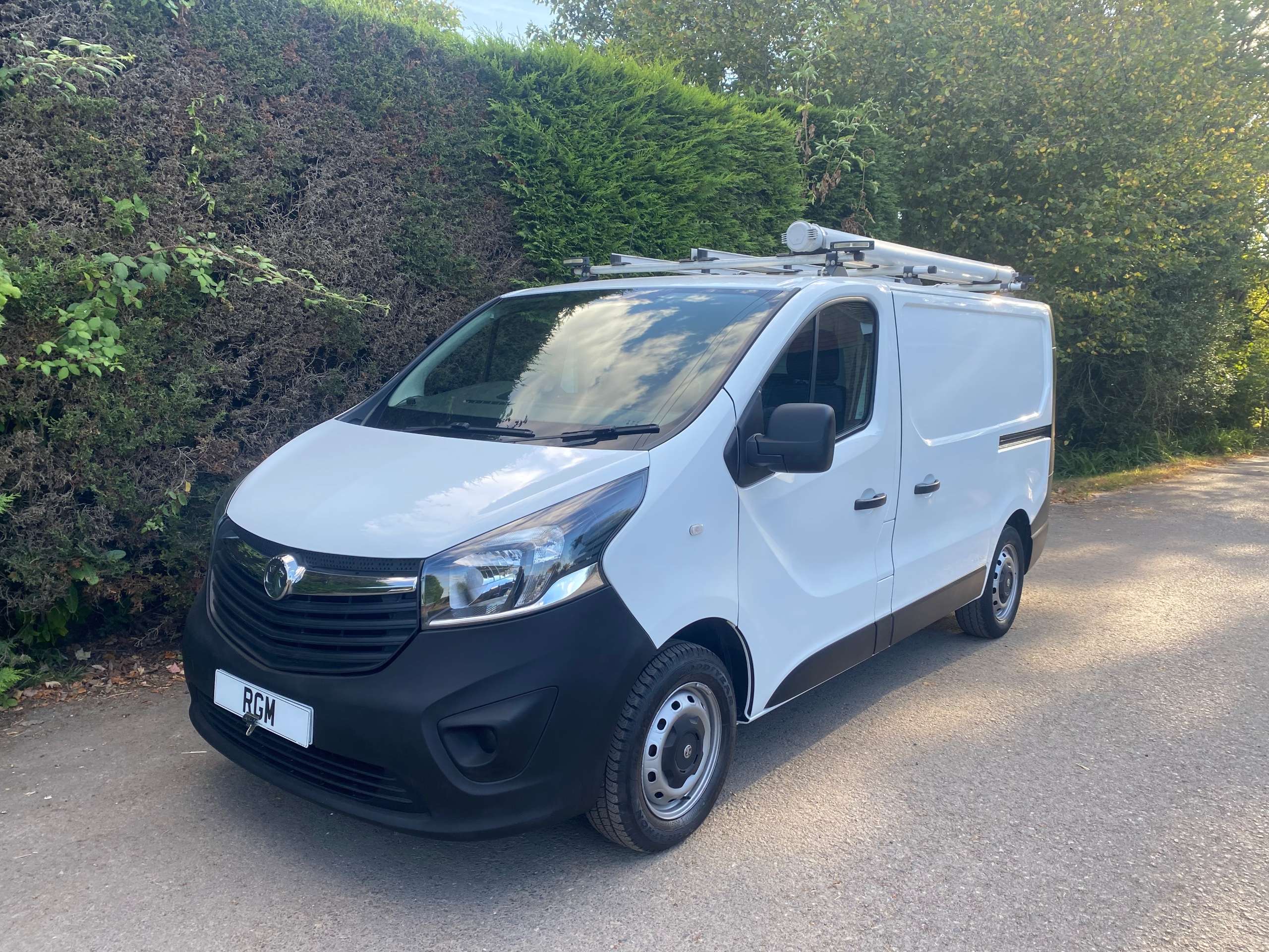 A 2018 VAUXHALL VIVARO 1.6 CDTi 2900 L1 H1 Euro 6 Van + vat A 2018 VAUXHALL VIVARO 1.6 CDTi 2900 L1 H1 Euro 6 Van + vat