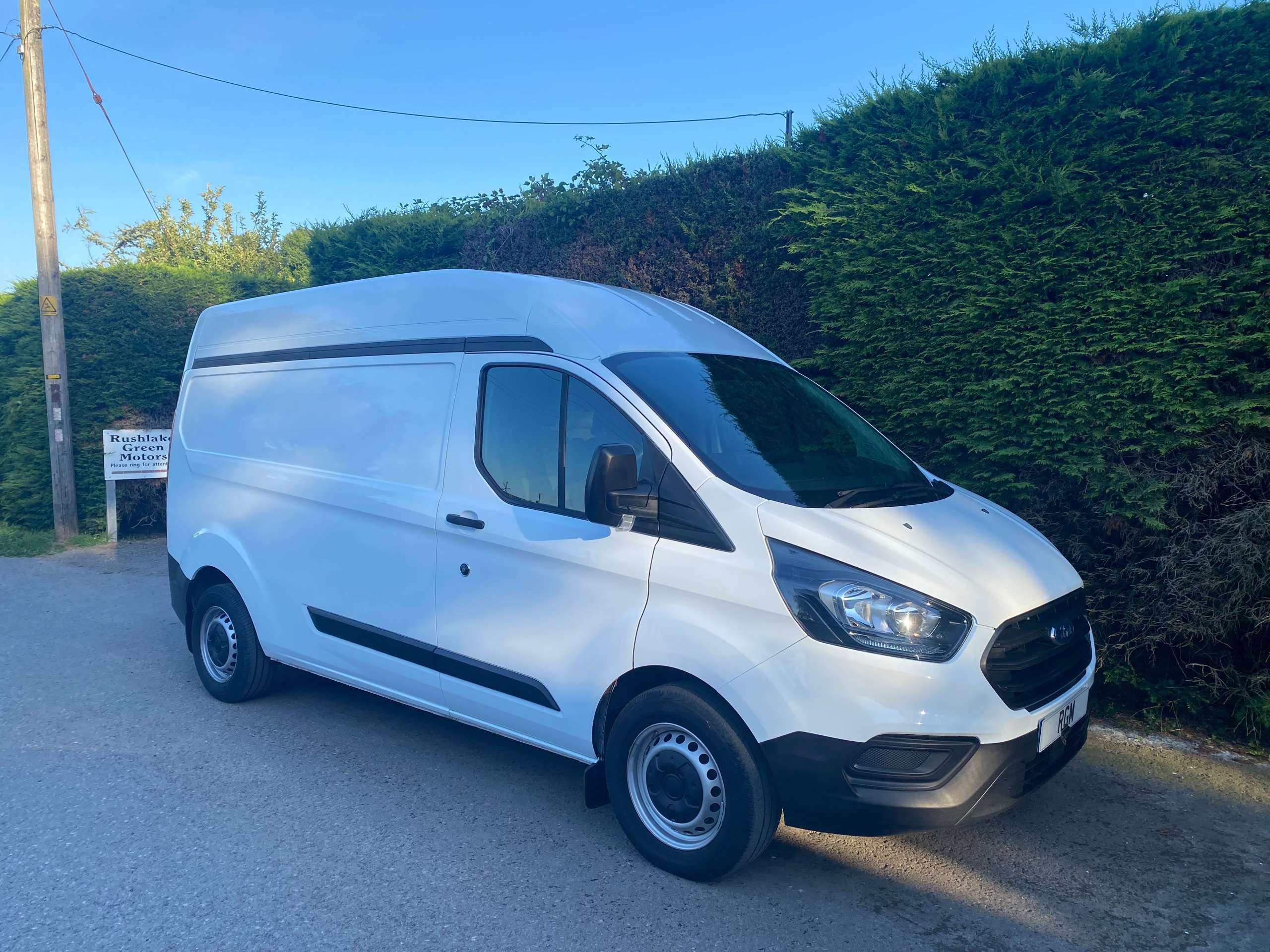 A 2019 FORD TRANSIT CUSTOM 2.0 320 EcoBlue L2 H2 Low Miles Van + vat A 2019 FORD TRANSIT CUSTOM 2.0 320 EcoBlue L2 H2 Low Miles Van + vat