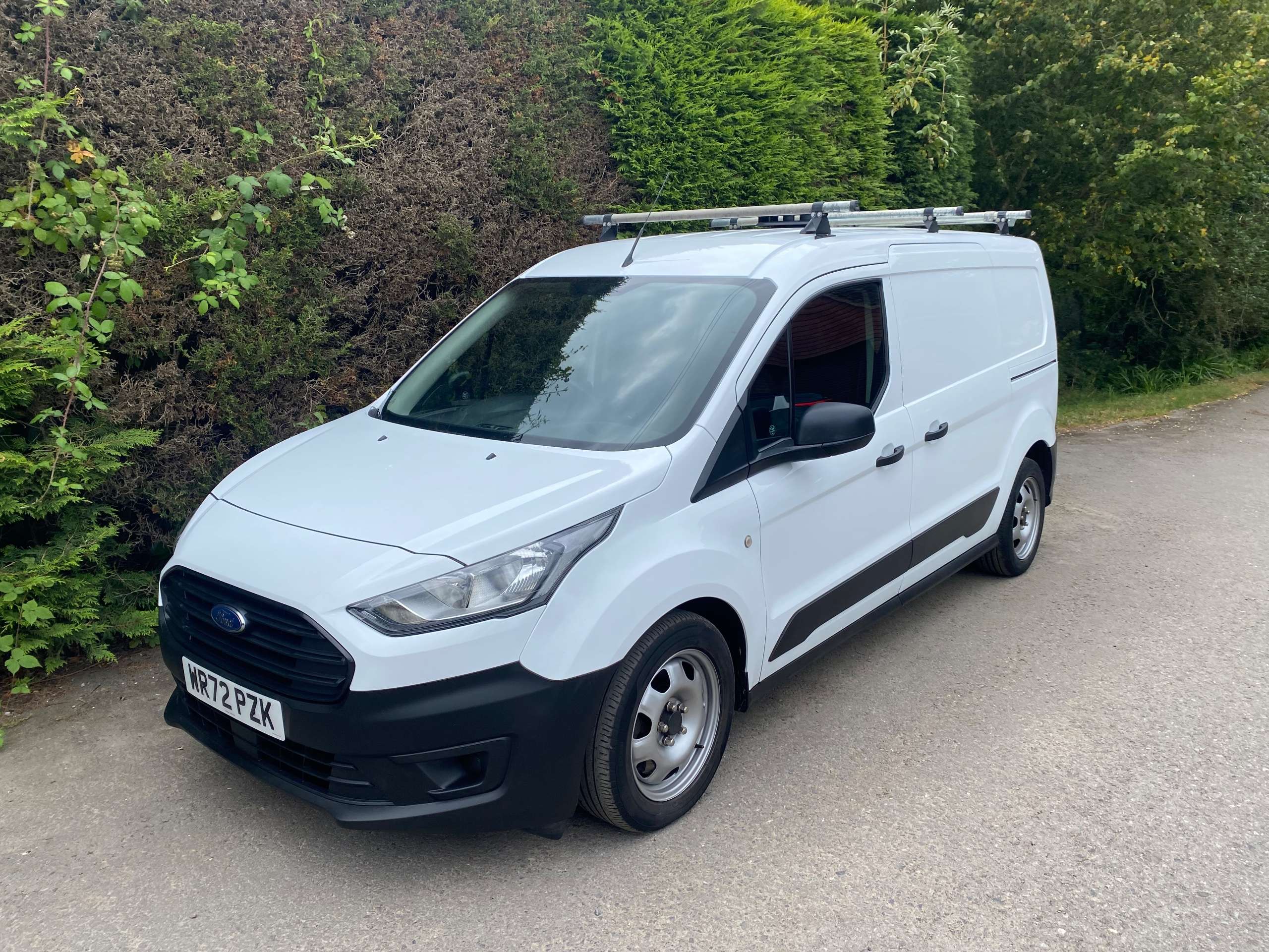A 2022 FORD TRANSIT CONNECT 230 L2 EcoBlue Leader Van Low Miles + vat A 2022 FORD TRANSIT CONNECT 230 L2 EcoBlue Leader Van Low Miles + vat