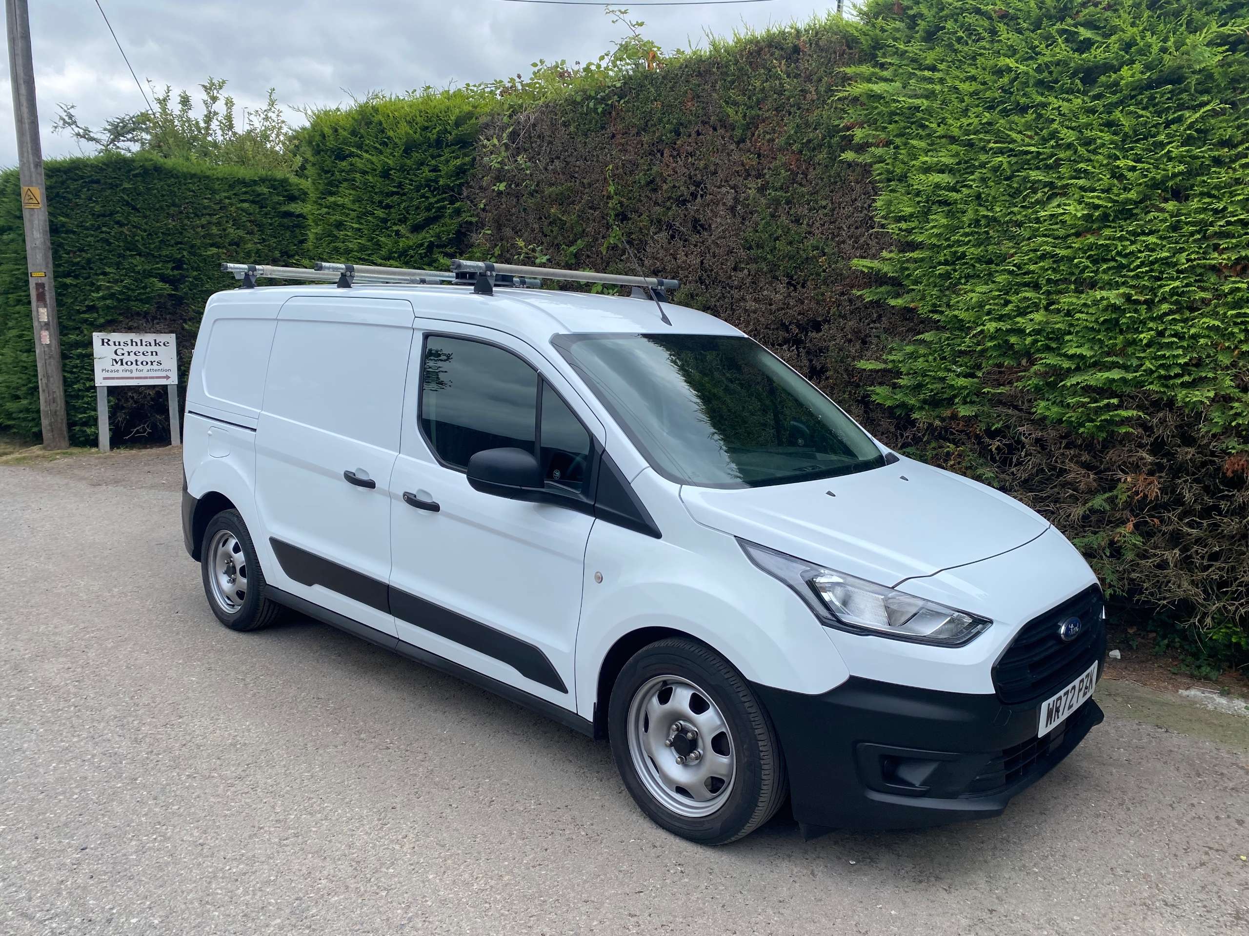 A 2022 FORD TRANSIT CONNECT 230 L2 EcoBlue Leader Van Low Miles + vat A 2022 FORD TRANSIT CONNECT 230 L2 EcoBlue Leader Van Low Miles + vat
