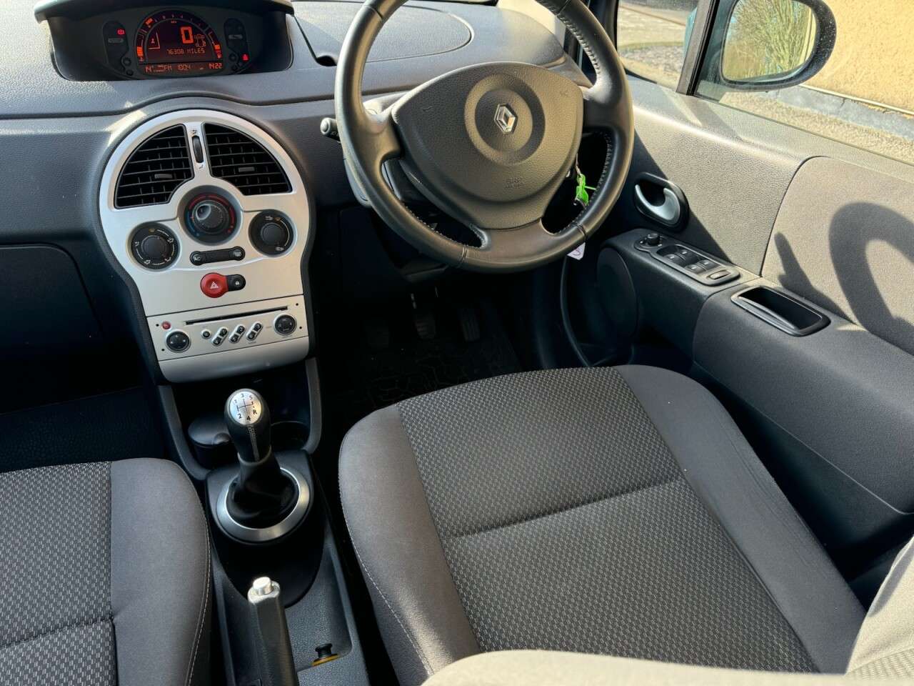 2011 RENAULT GRAND MODUS 2011 RENAULT GRAND MODUS