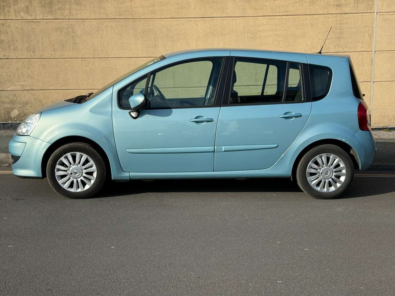 2011 RENAULT GRAND MODUS 2011 RENAULT GRAND MODUS