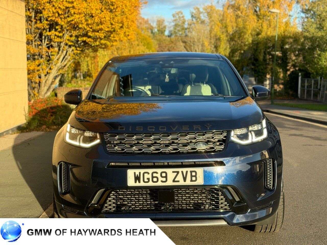 A 2020 LAND ROVER DISCOVERY SPORT 2.0 D240 MHEV R-Dynamic HSE SUV 5dr Diesel Auto 4WD Euro 6 (s/s) (240 ps) S A 2020 LAND ROVER DISCOVERY SPORT 2.0 D240 MHEV R-Dynamic HSE SUV 5dr Diesel Auto 4WD Euro 6 (s/s) (240 ps) S
