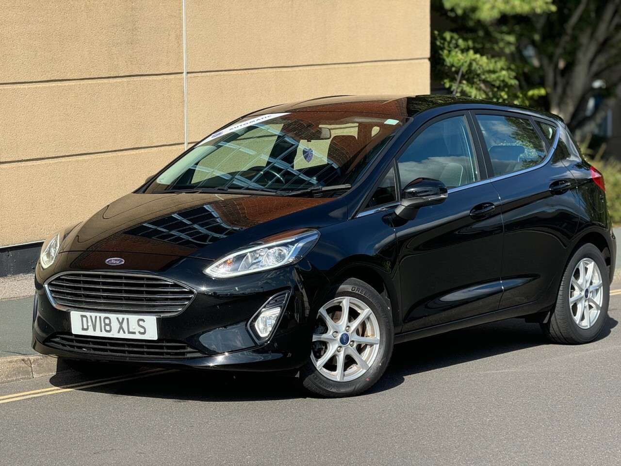 A 2018 FORD FIESTA 1.0T EcoBoost Zetec Hatchback 5dr Petrol Auto Euro 6 (s/s) (100 ps) A 2018 FORD FIESTA 1.0T EcoBoost Zetec Hatchback 5dr Petrol Auto Euro 6 (s/s) (100 ps)