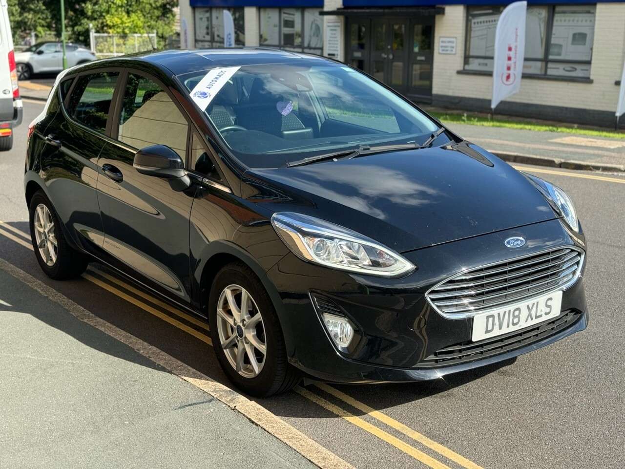 A 2018 FORD FIESTA 1.0T EcoBoost Zetec Hatchback 5dr Petrol Auto Euro 6 (s/s) (100 ps) A 2018 FORD FIESTA 1.0T EcoBoost Zetec Hatchback 5dr Petrol Auto Euro 6 (s/s) (100 ps)