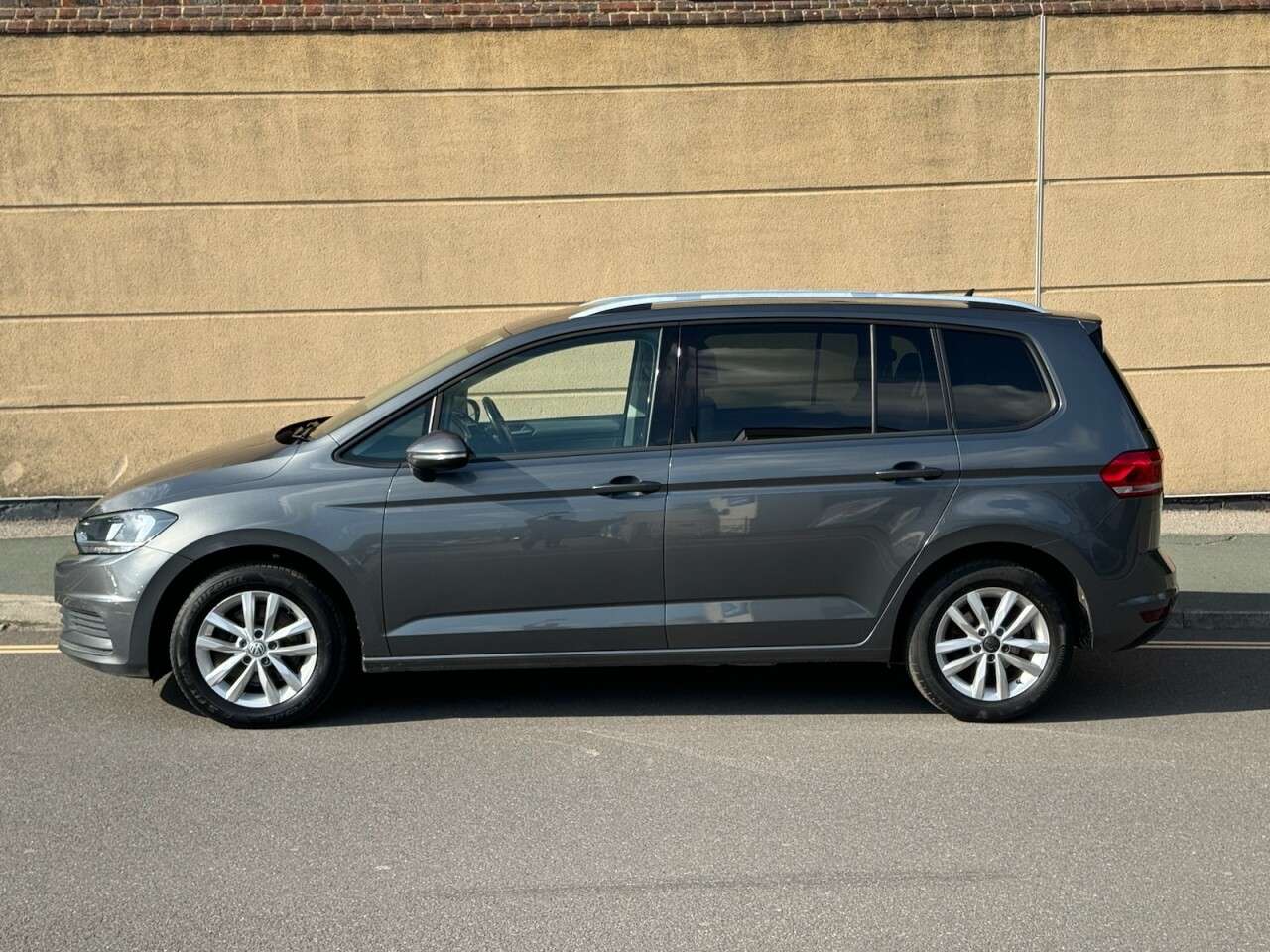 2018 VOLKSWAGEN TOURAN 2018 VOLKSWAGEN TOURAN