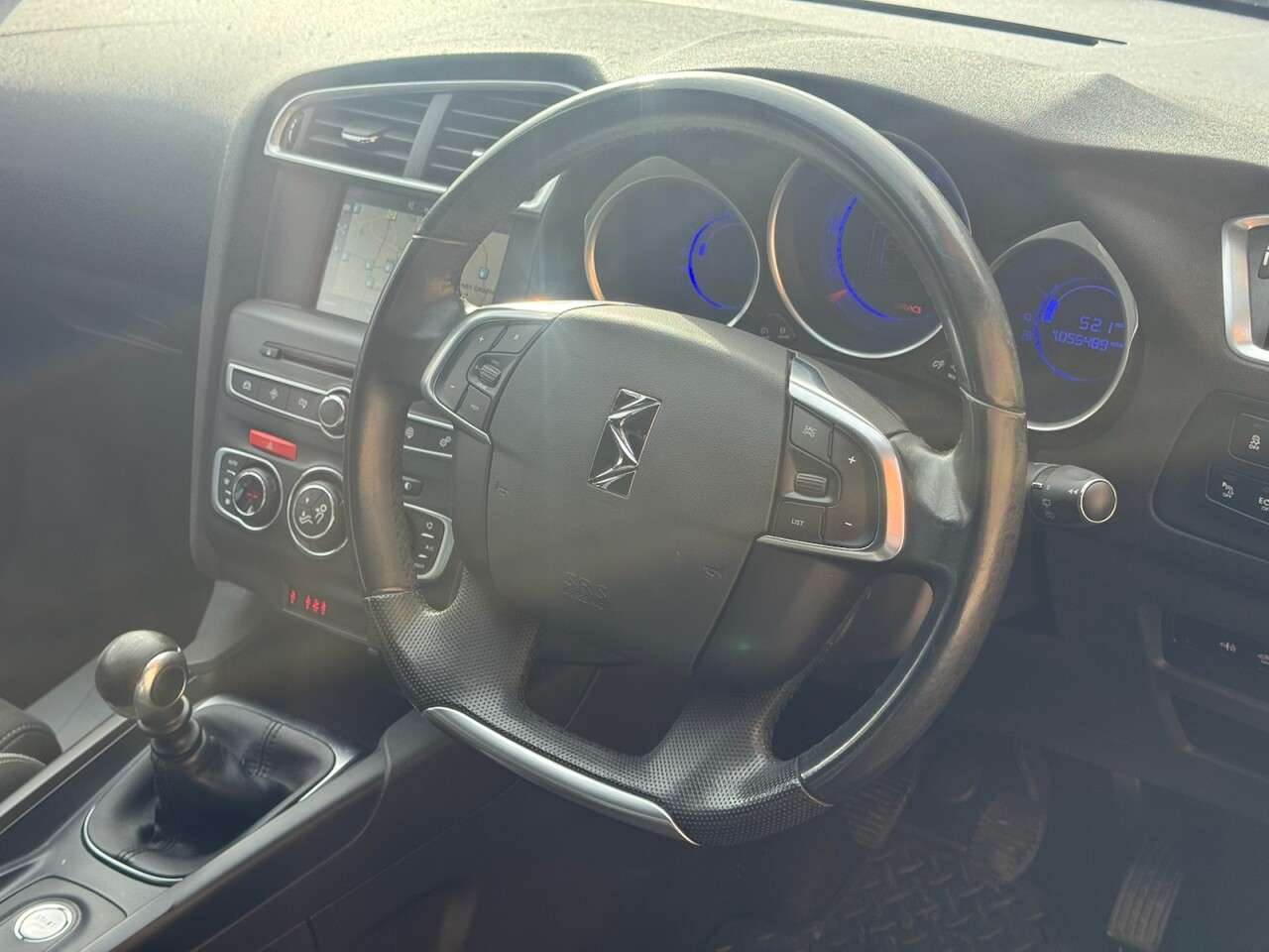 2017 DS AUTOMOBILES DS 4 2017 DS AUTOMOBILES DS 4