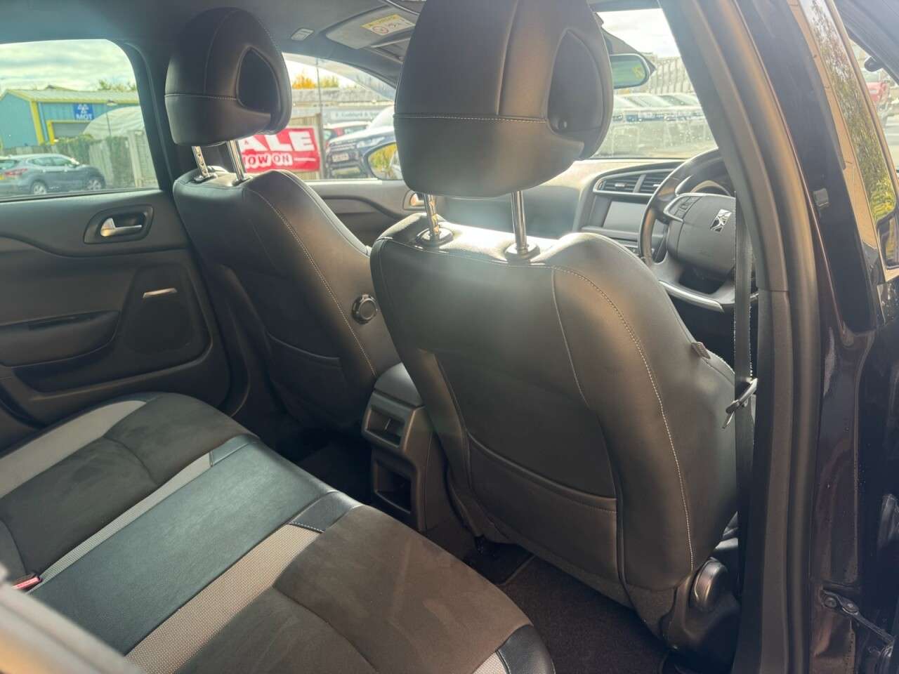 2017 DS AUTOMOBILES DS 4 2017 DS AUTOMOBILES DS 4