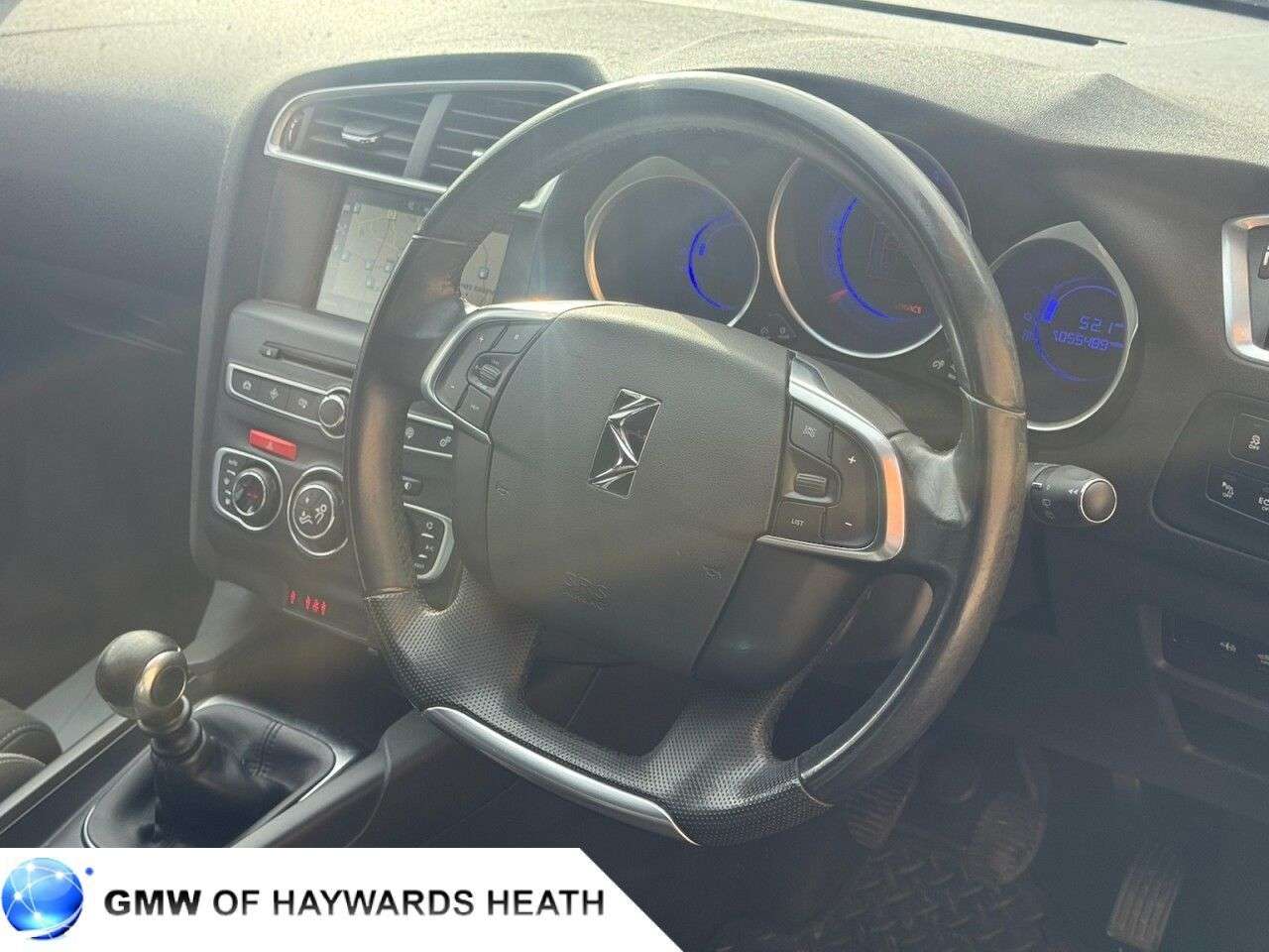 2017 DS AUTOMOBILES DS 4 2017 DS AUTOMOBILES DS 4