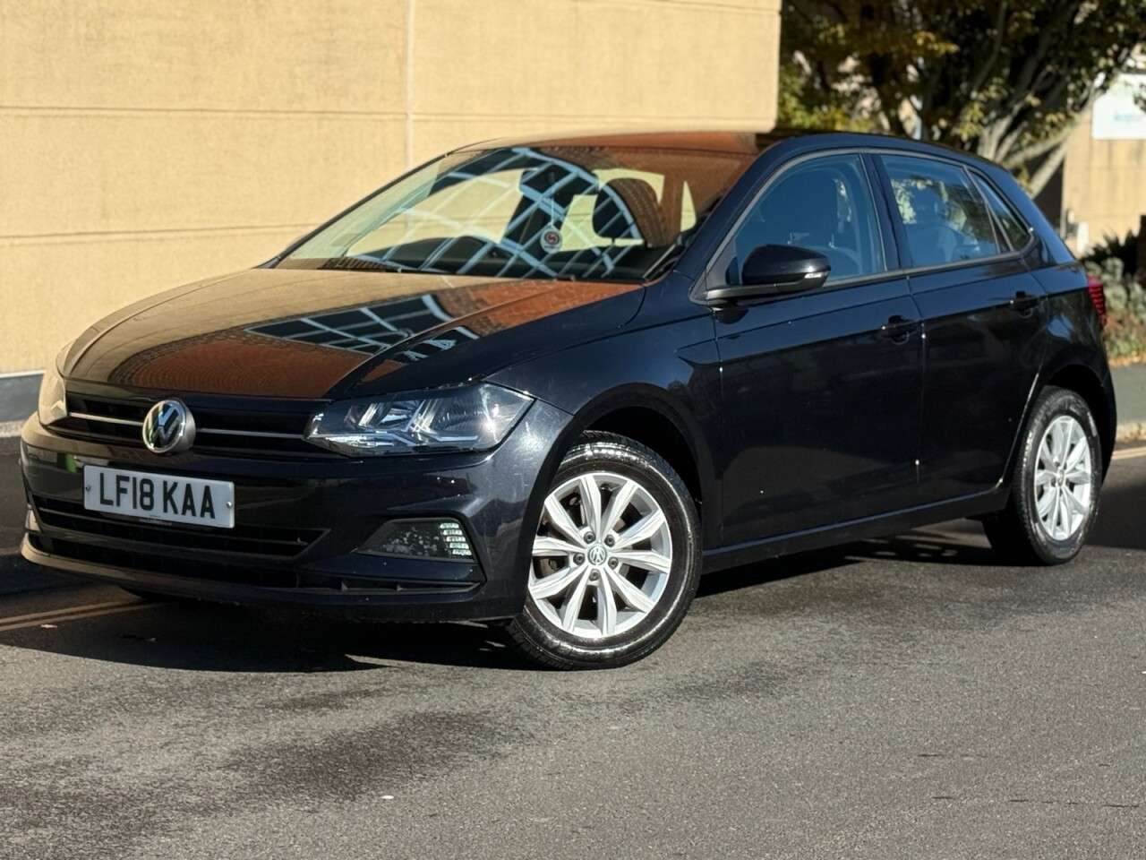 A 2018 VOLKSWAGEN POLO 1.0 TSI SE Hatchback 5dr Petrol Manual Euro 6 (s/s) (95 ps) A 2018 VOLKSWAGEN POLO 1.0 TSI SE Hatchback 5dr Petrol Manual Euro 6 (s/s) (95 ps)