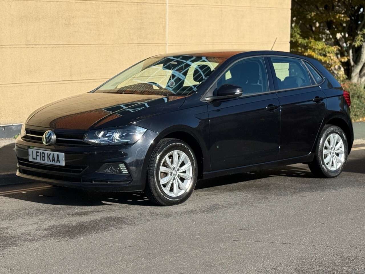 A 2018 VOLKSWAGEN POLO 1.0 TSI SE Hatchback 5dr Petrol Manual Euro 6 (s/s) (95 ps) A 2018 VOLKSWAGEN POLO 1.0 TSI SE Hatchback 5dr Petrol Manual Euro 6 (s/s) (95 ps)