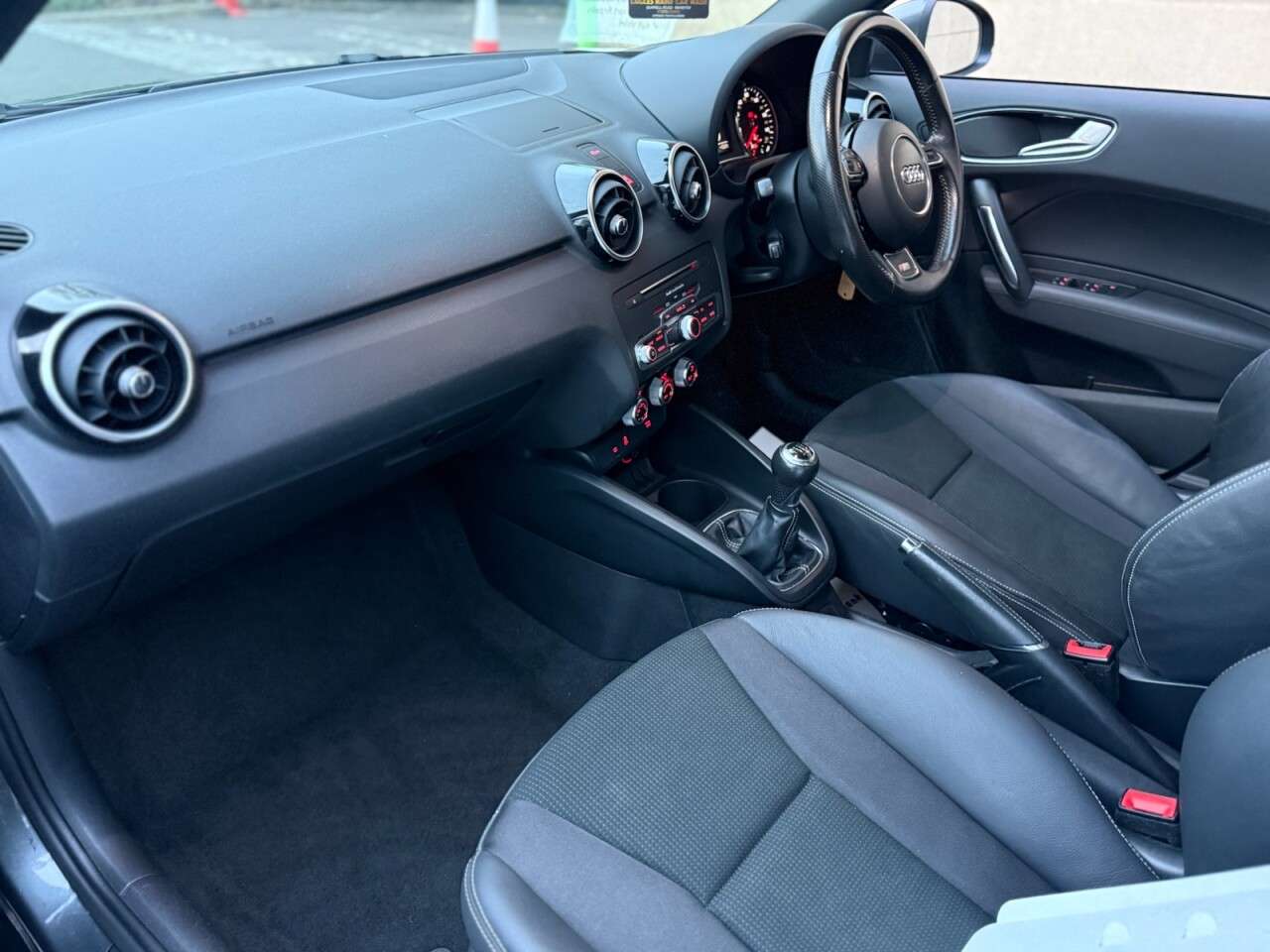 2016 AUDI A1 2016 AUDI A1