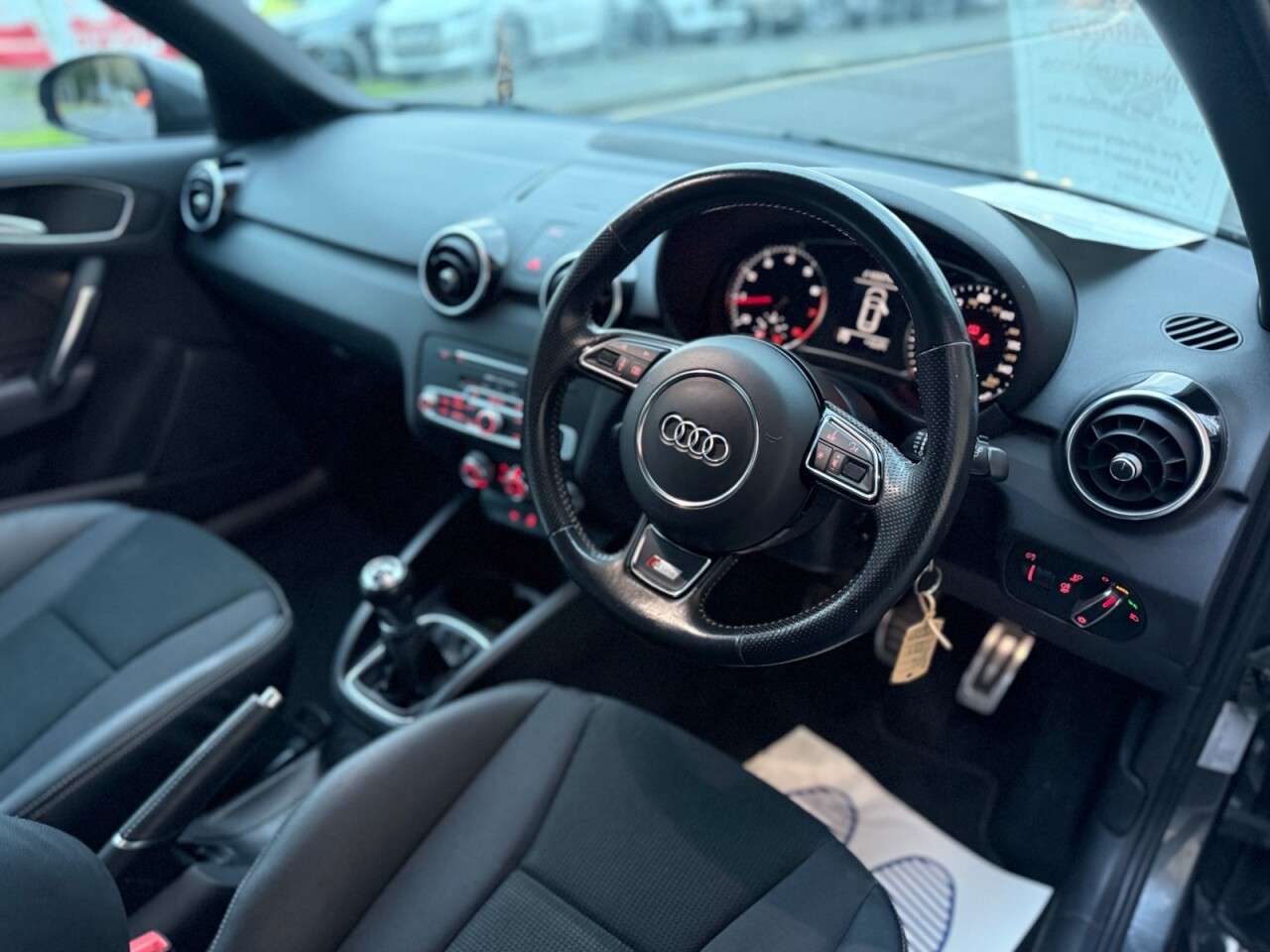 2016 AUDI A1 2016 AUDI A1