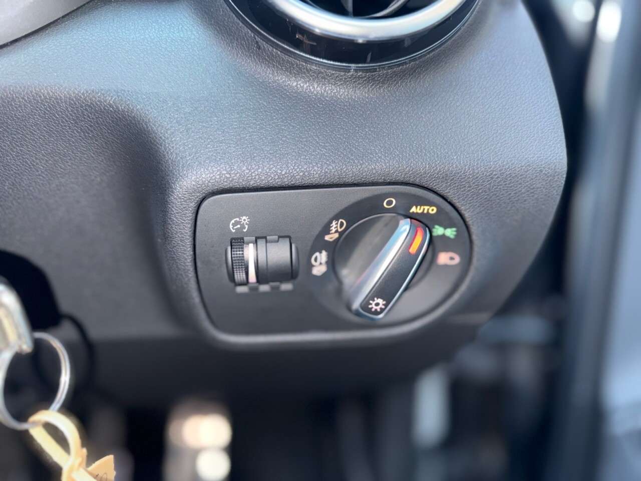 2016 AUDI A1 2016 AUDI A1