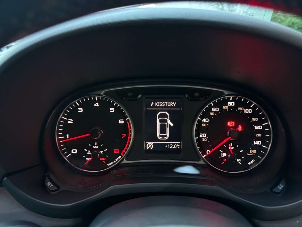 2016 AUDI A1 2016 AUDI A1