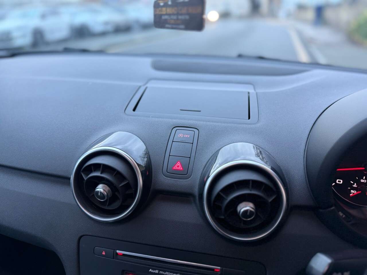 2016 AUDI A1 2016 AUDI A1