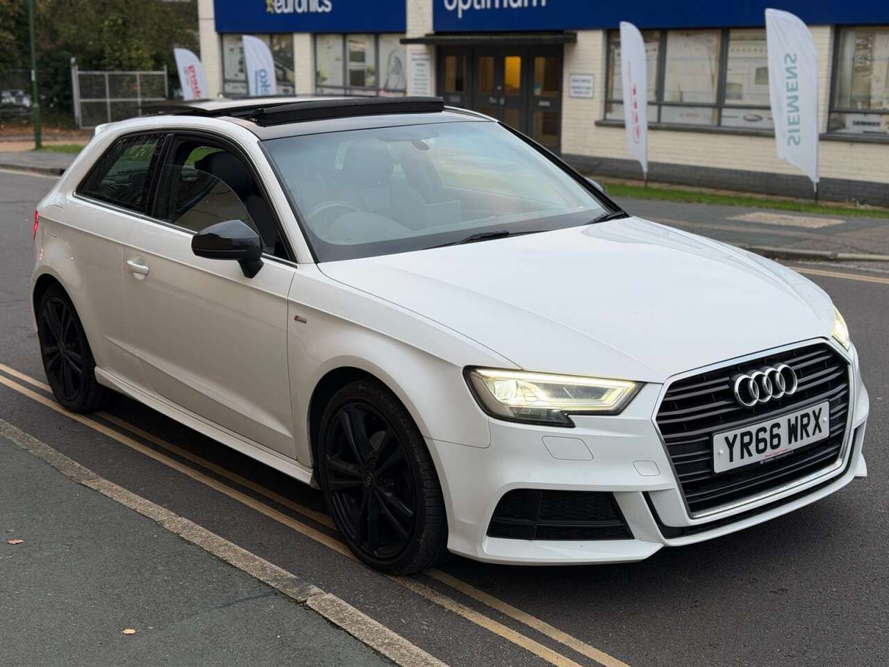 A 2016 AUDI A3 1.4 TFSI CoD S line Hatchback 3dr Petrol Manual Euro 6 (s/s) (150 ps) A 2016 AUDI A3 1.4 TFSI CoD S line Hatchback 3dr Petrol Manual Euro 6 (s/s) (150 ps)