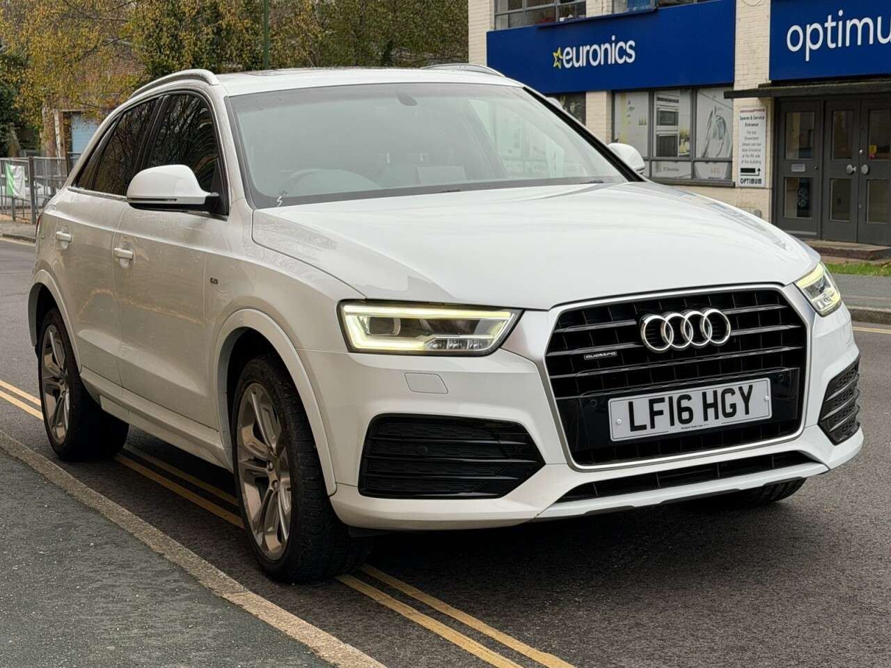 A 2016 AUDI Q3 2.0 TDI S line Plus SUV 5dr Diesel S Tronic quattro Euro 6 (s/s) (184 ps) A 2016 AUDI Q3 2.0 TDI S line Plus SUV 5dr Diesel S Tronic quattro Euro 6 (s/s) (184 ps)