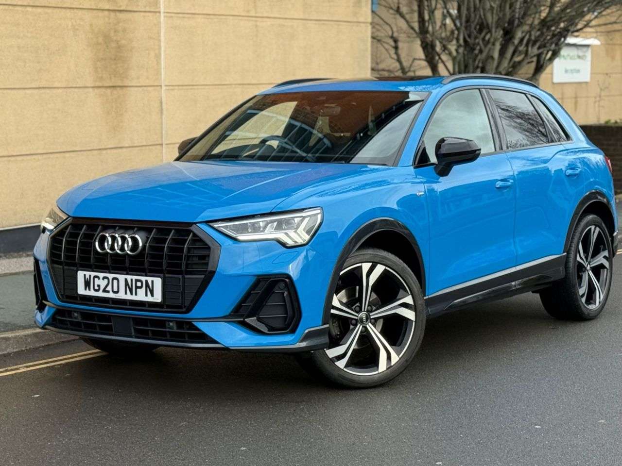 A 2020 AUDI Q3 1.5 TFSI CoD 35 Edition 1 SUV 5dr Petrol Manual Euro 6 (s/s) (150 ps) A 2020 AUDI Q3 1.5 TFSI CoD 35 Edition 1 SUV 5dr Petrol Manual Euro 6 (s/s) (150 ps)