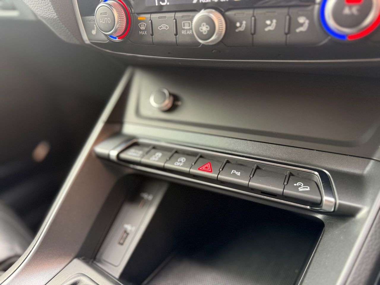 2020 AUDI Q3 2020 AUDI Q3