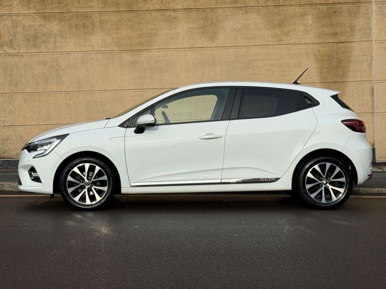 2019 RENAULT CLIO 2019 RENAULT CLIO