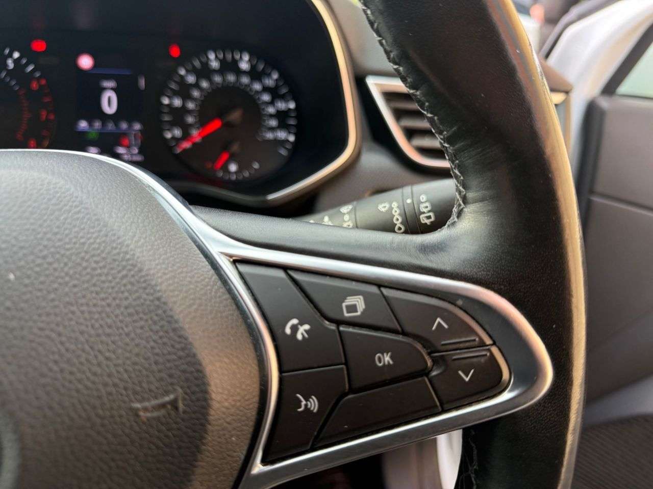 2019 RENAULT CLIO 2019 RENAULT CLIO